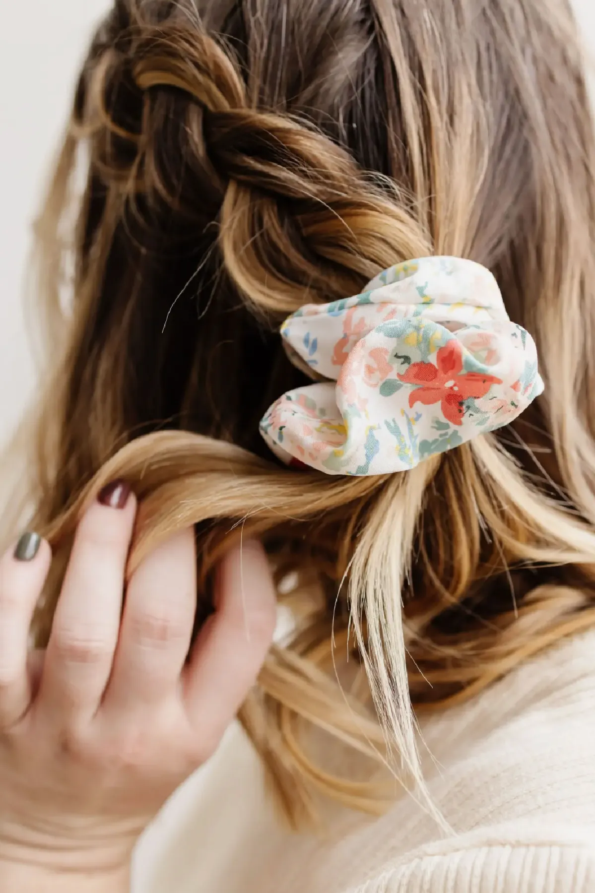 Effortless Floral Oversized Scrunchie