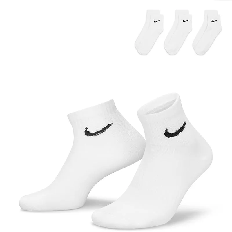 Nike Unisex Everyday Lightweight Training Ankle Socks (3 Pairs)