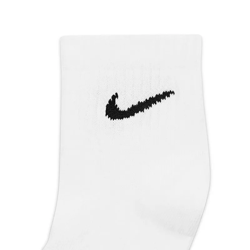 Nike Unisex Everyday Lightweight Training Ankle Socks (3 Pairs)